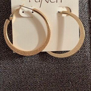 Women’s Gold Earrings